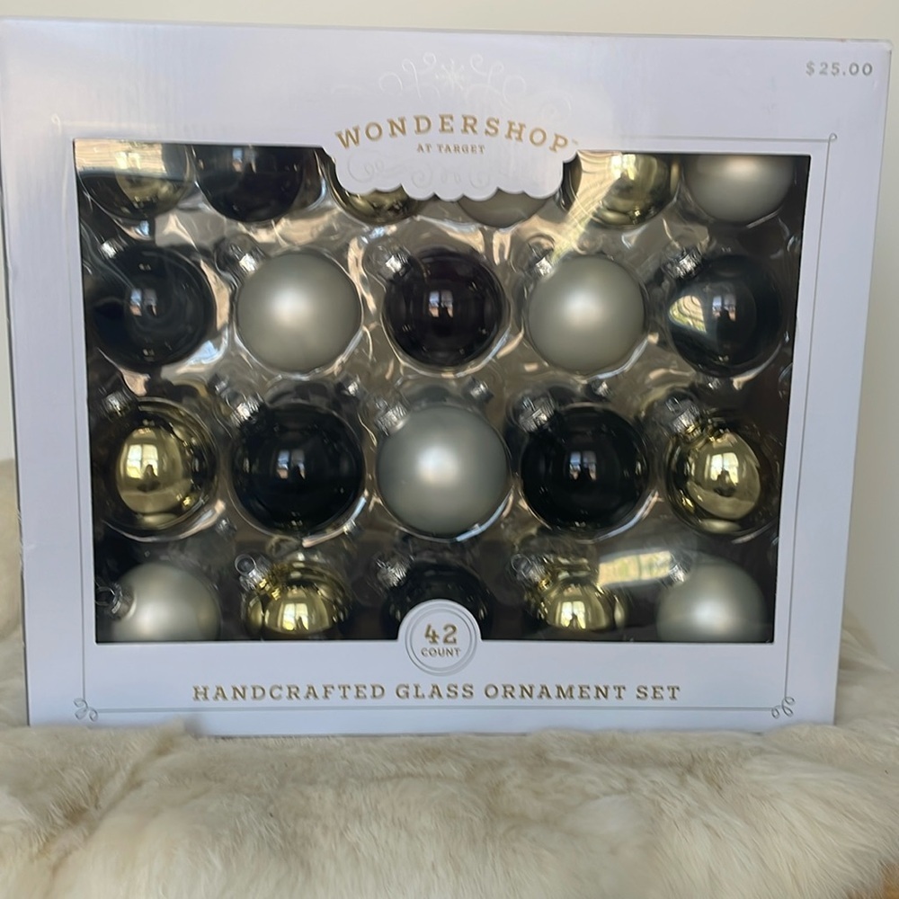 42 Glass Ornament Set. Gold, Black & White